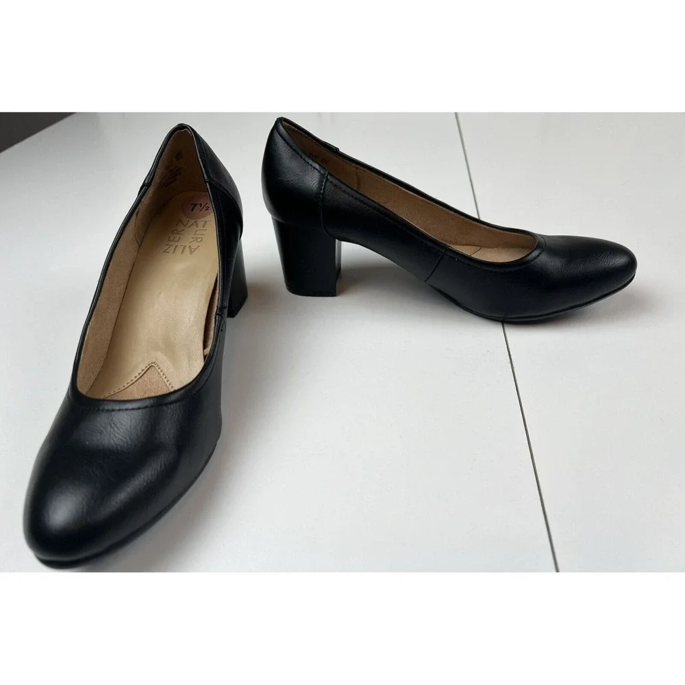 Naturalizer Neema Pumps Low Block Heel Almond Toe Vegan Leather Black Size 7.5 M